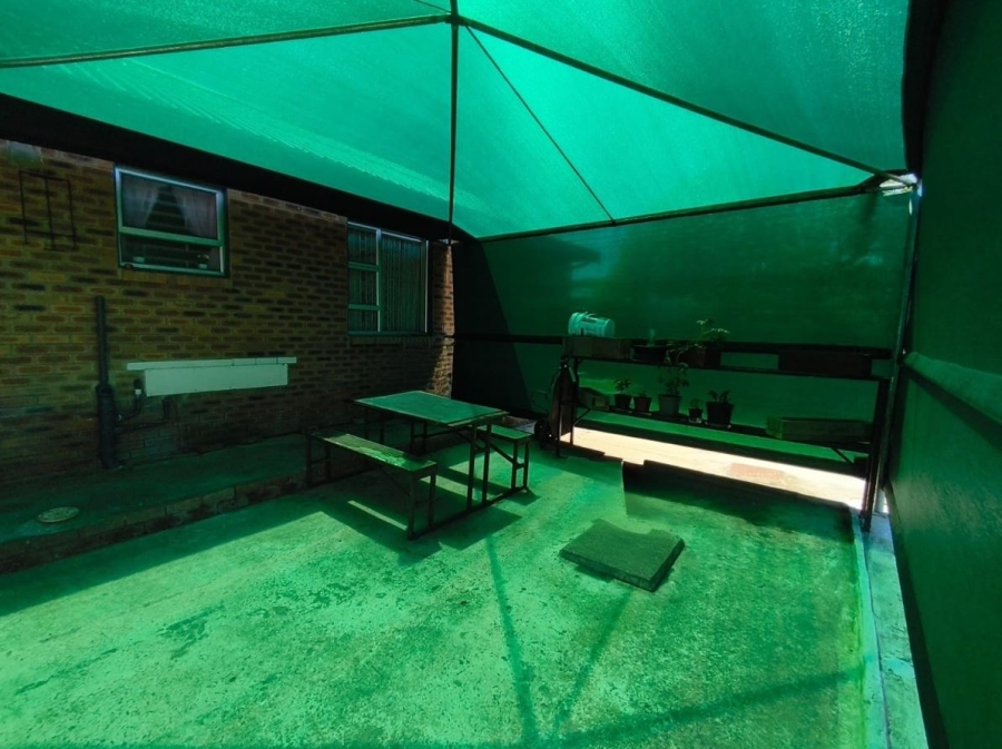 2 Bedroom Property for Sale in De Kelders Western Cape